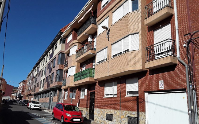 Piso para entrar con ascensor en Villaquilambre