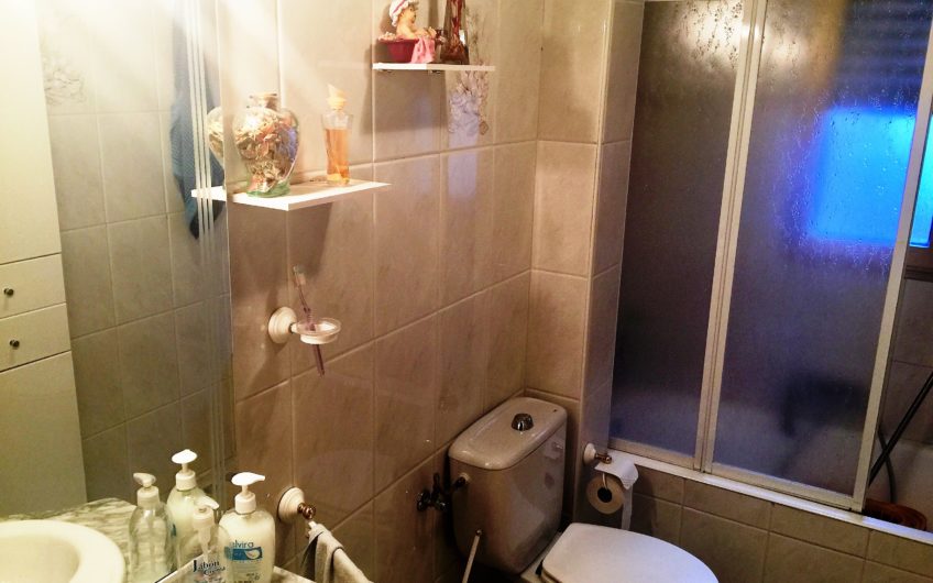 Apartamento amueblado con ascensor y garaje en calle Velasquita