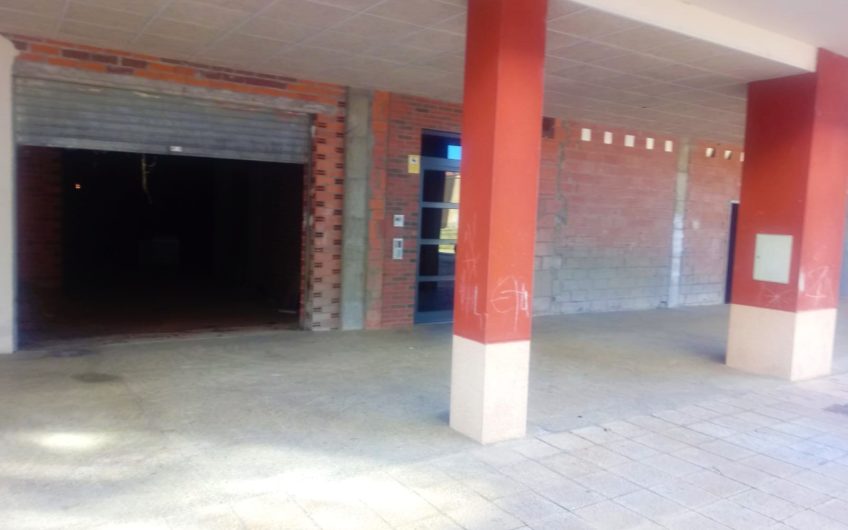 Local Comercial en Bruto Lastra Sur-Rosalía de Castro