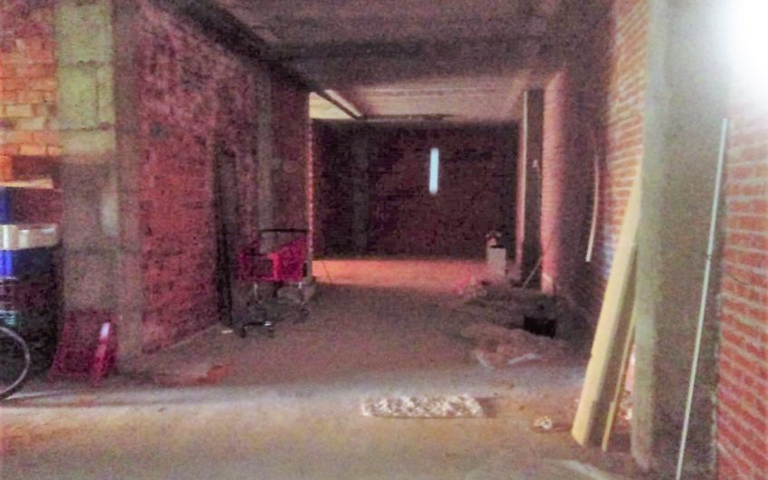 Local Comercial en Bruto Lastra Sur-Rosalía de Castro
