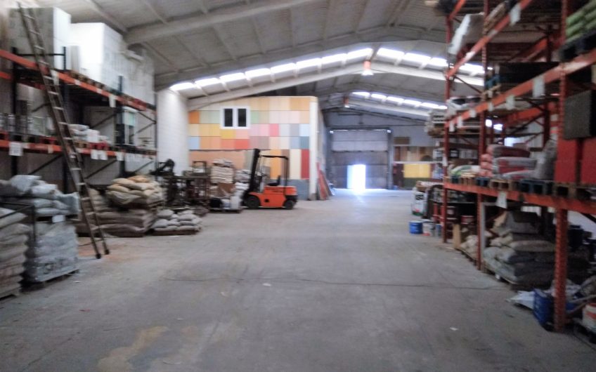 Nave Industrial de 1000 m2 junto al Aeropuerto de León