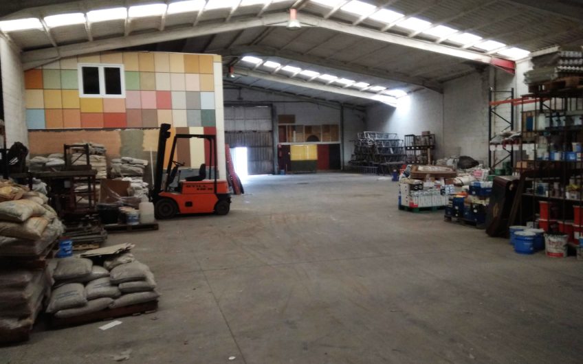 Nave Industrial de 1000 m2 junto al Aeropuerto de León