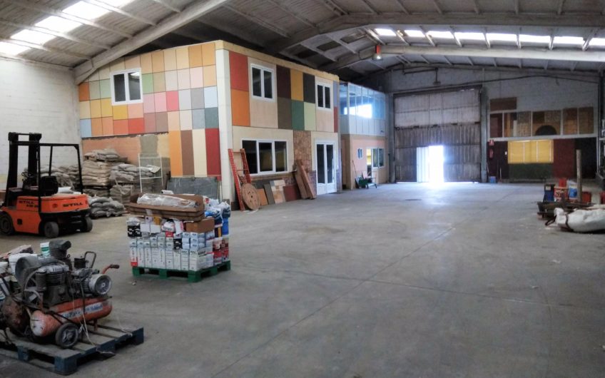 Nave Industrial de 1000 m2 junto al Aeropuerto de León