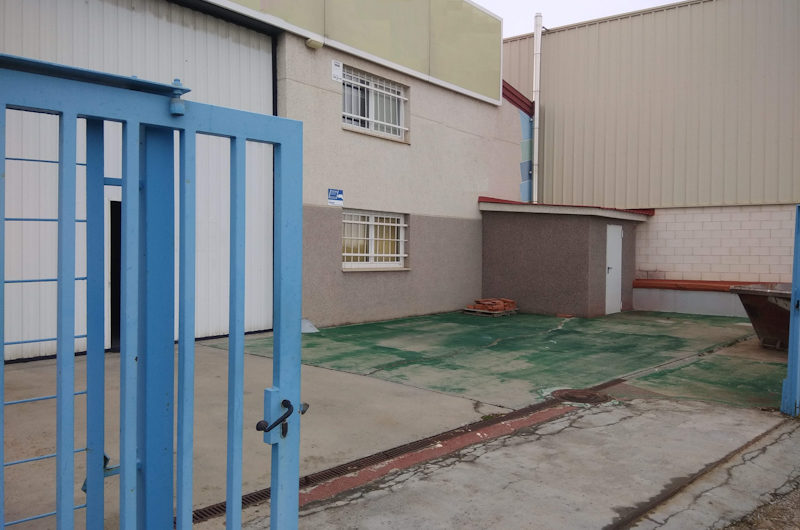 Nave Industrial de 1000 m2 junto al Aeropuerto de León
