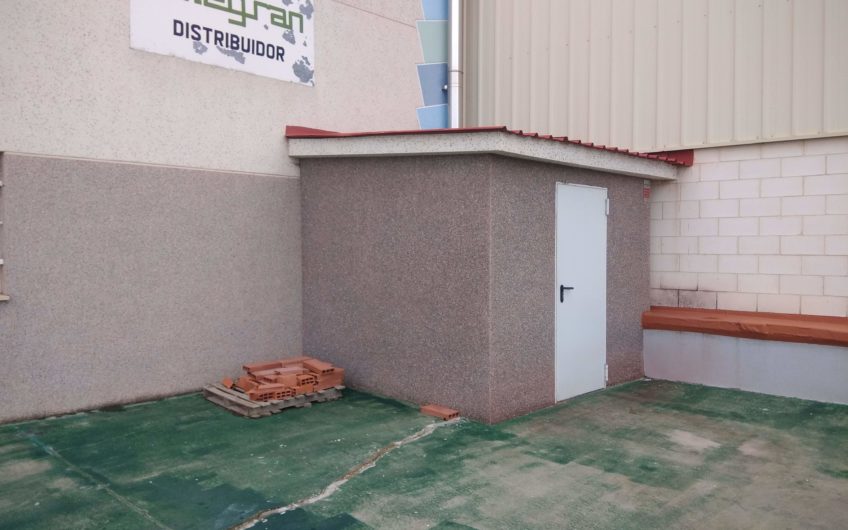Nave Industrial de 1000 m2 junto al Aeropuerto de León