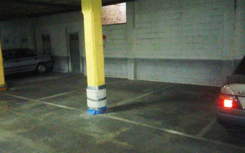 Plaza de Garaje en Venta en la Calle Renueva (León-Centro