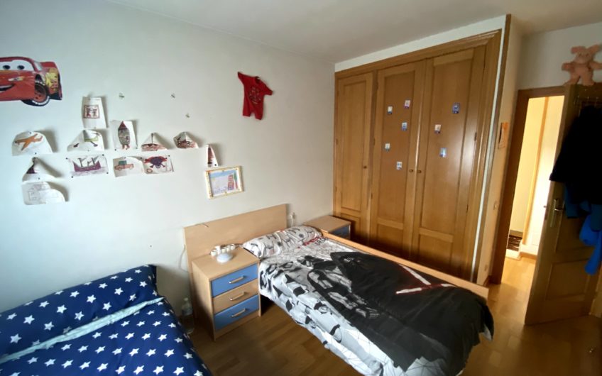 Chalet Pareado con jardín en Sahagún de Campos
