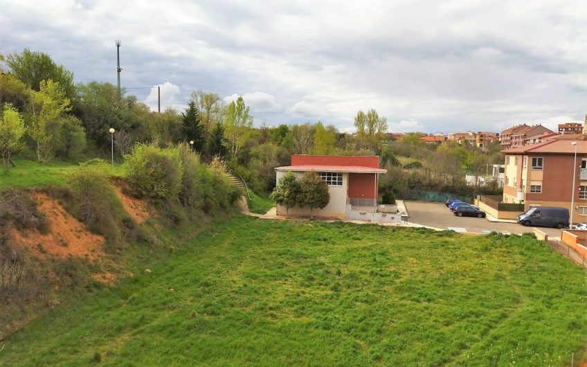 Piso con garaje y trastero en Villaquilambre