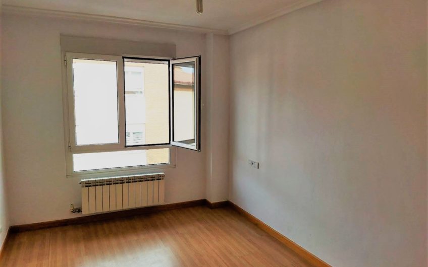 Piso con garaje y trastero en Villaquilambre