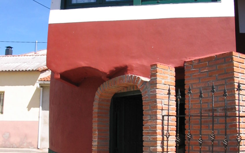 Casa para entrar en Otero de las Dueñas