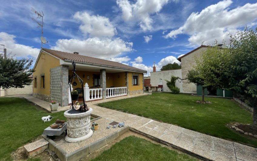 Chalet Independiente equipado en Sahélices del Río
