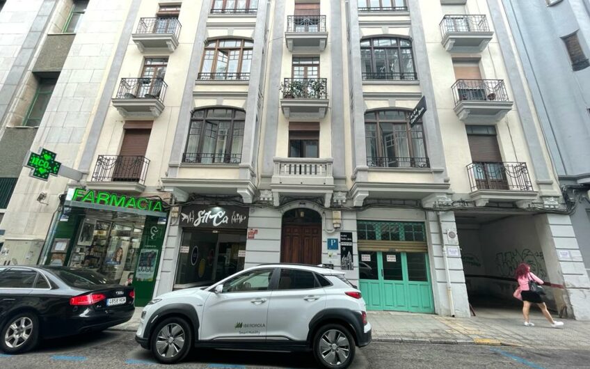 Local Comercial en alquiler en la calle La Torre (León Centro)