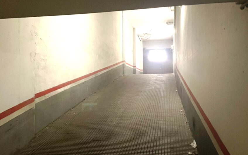 Piso para entrar de Cuatro Dormitorios en el Centro