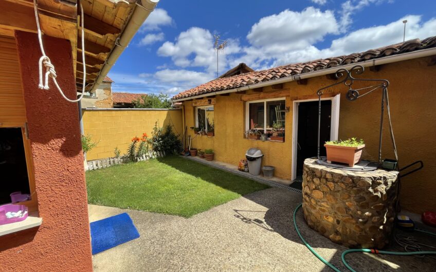 Casa en Villaquilambre con jardín