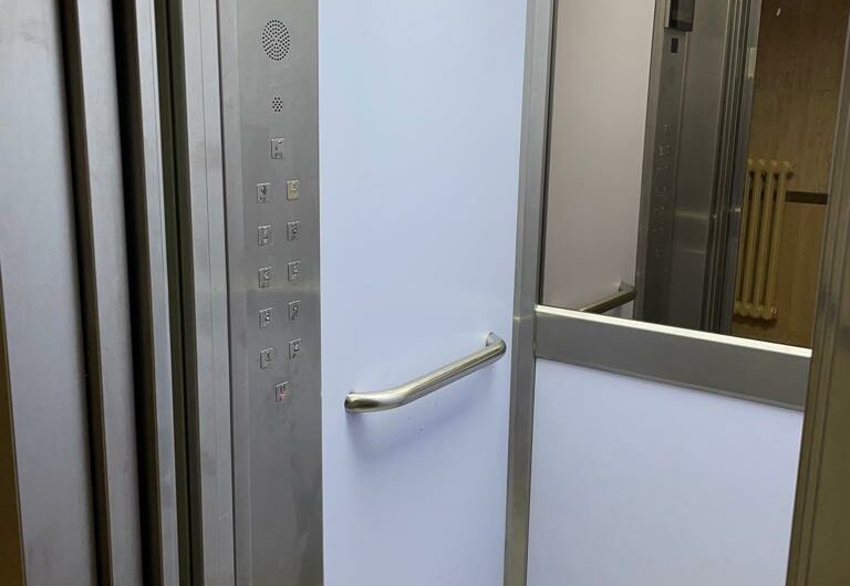 Piso para entrar en la avenida de Asturias junto colegios