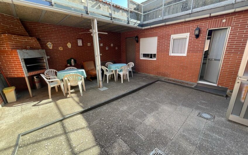 Casa  para entrar con Patio en Matalobos del Páramo