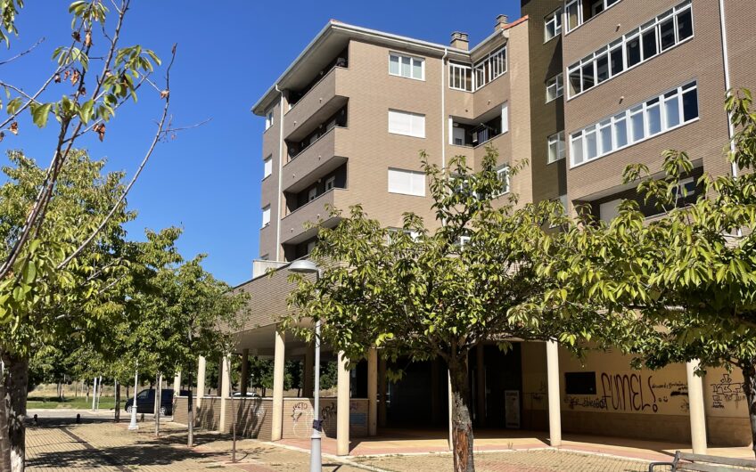 Piso en zona Universidad con Impresionante Terraza de 145 m2