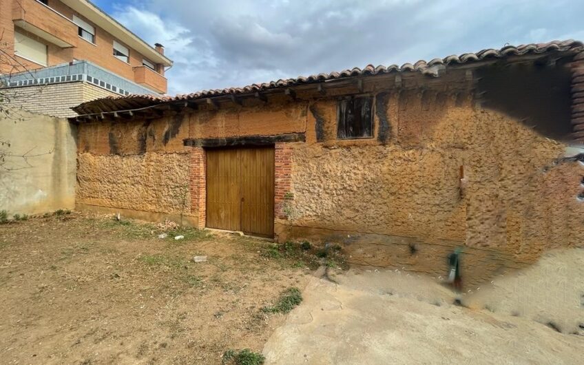 Casa para reformar en Virgen del Camino