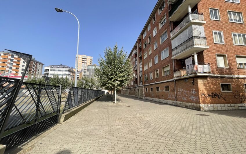 Piso para Reformar al Principio de Eras de Renueva