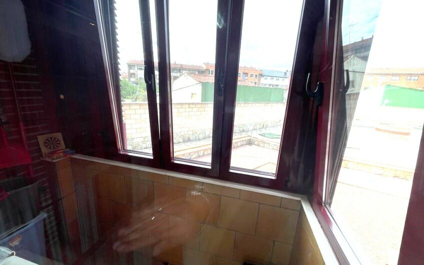 Apartamento Amueblado en La Veguina con Garaje y Trastero