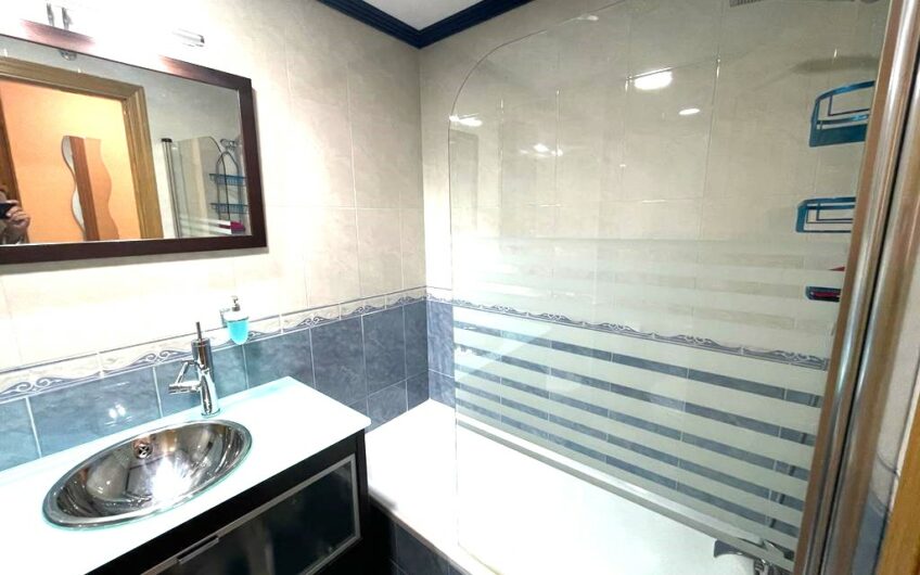 Apartamento Amueblado en La Veguina con Garaje y Trastero