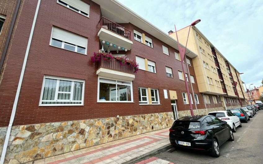 Apartamento Amueblado en La Veguina con Garaje y Trastero