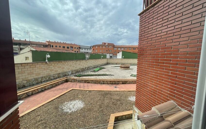 Apartamento Amueblado en La Veguina con Garaje y Trastero