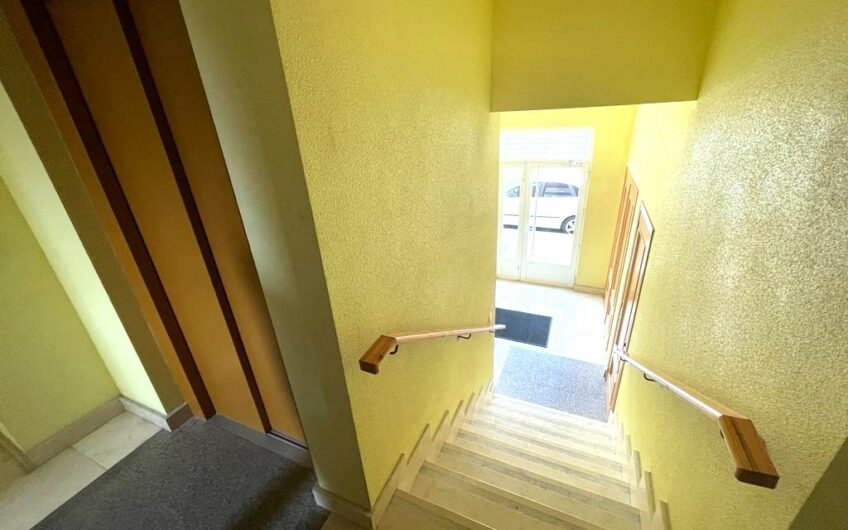 Apartamento Amueblado en La Veguina con Garaje y Trastero