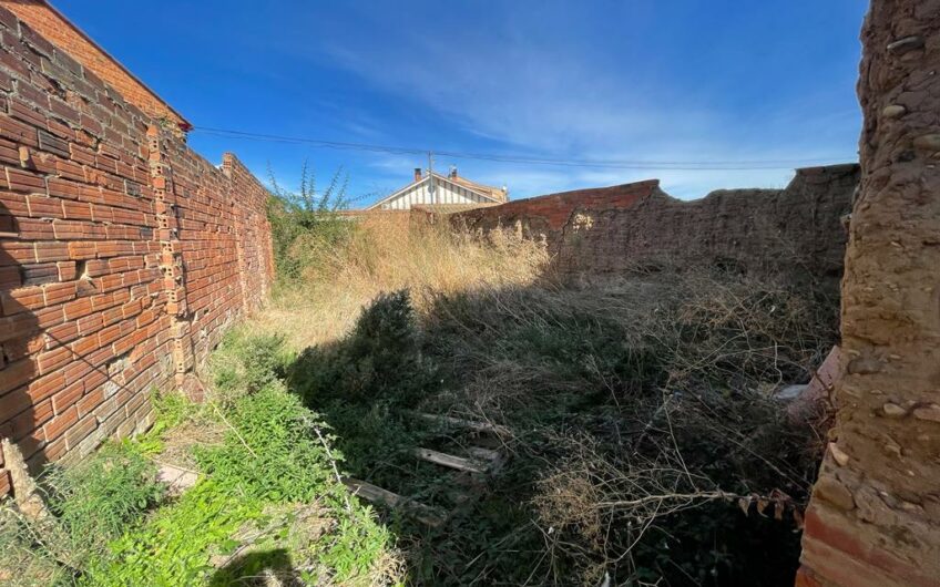 Casa para rehabilitar en Toral de los Guzmanes