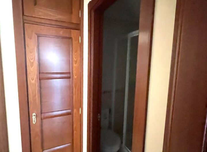 Chalet Unifamiliar Adosado Esquinero en el Barrio de La Sal