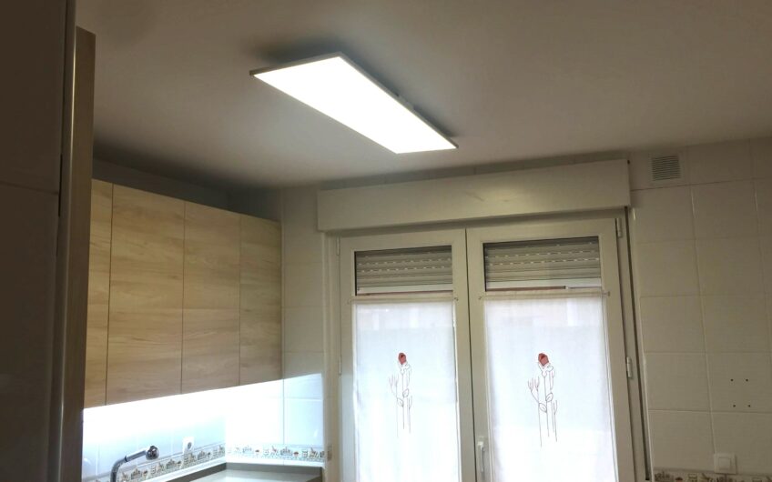 Chalet Esquinero en Urbanización Arroyo del Truébano