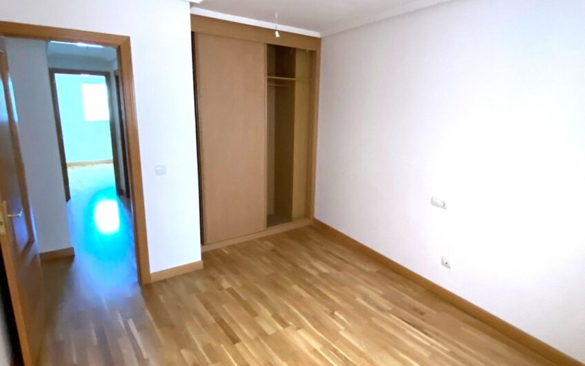 Piso a Estrenar en el Polígono La Torre.