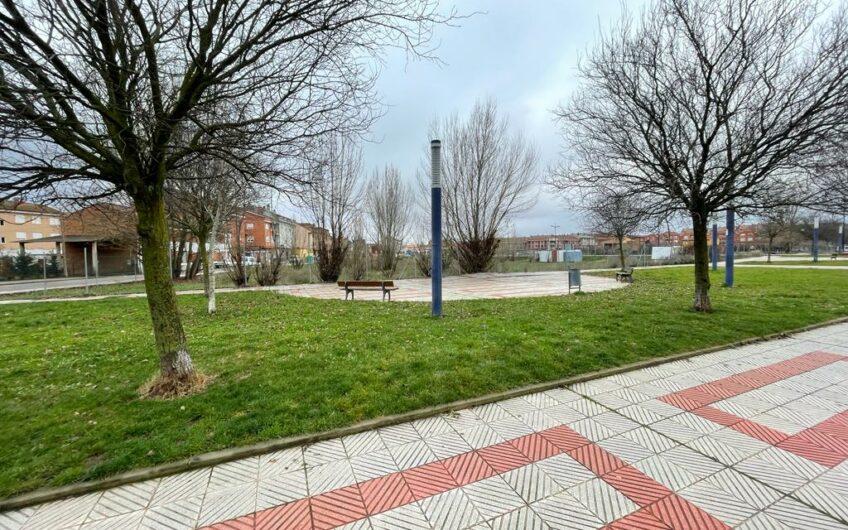 Apartamento con garaje y trastero, en Villaobispo de las Regueras