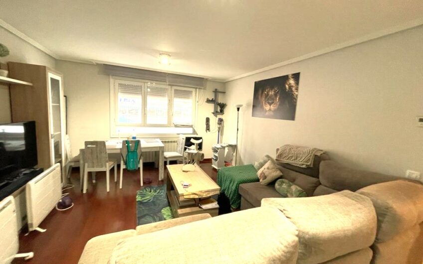 Apartamento con garaje y trastero, en Villaobispo de las Regueras