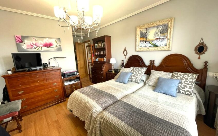 Impecable piso en Navatejera, zona Altollano-Hospitales