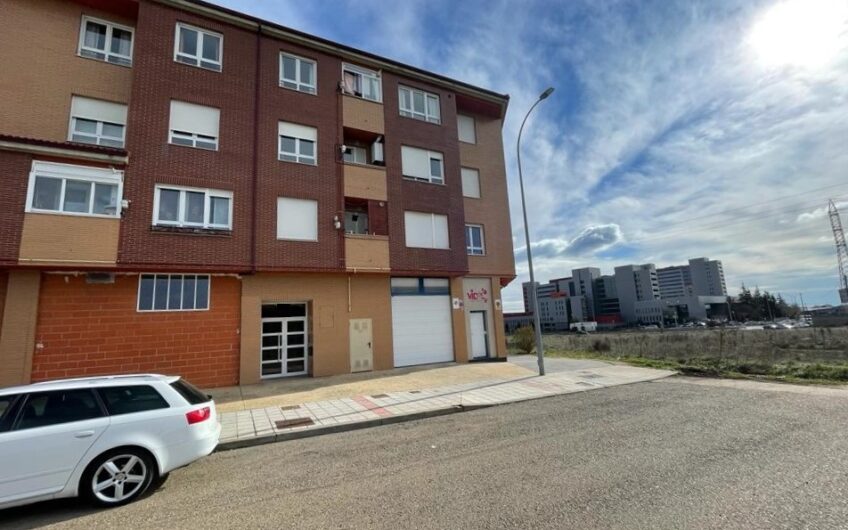 Impecable piso en Navatejera, zona Altollano-Hospitales