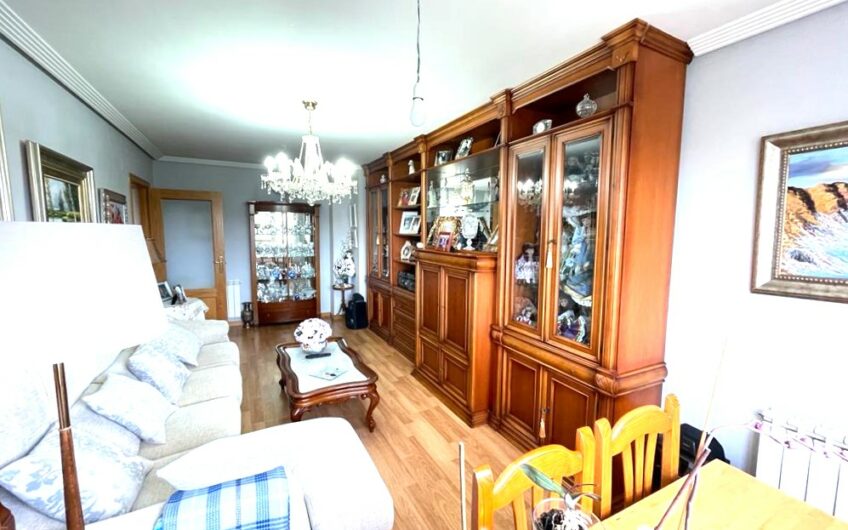 Impecable piso en Navatejera, zona Altollano-Hospitales