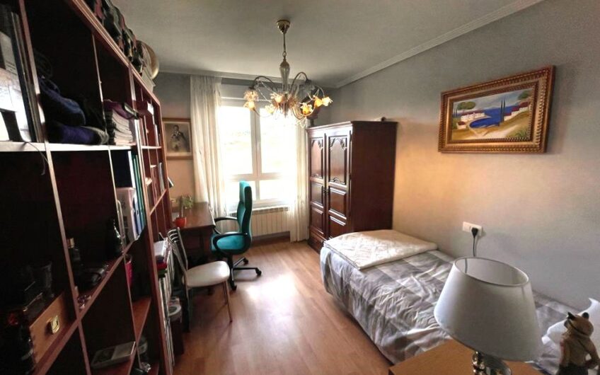 Impecable piso en Navatejera, zona Altollano-Hospitales