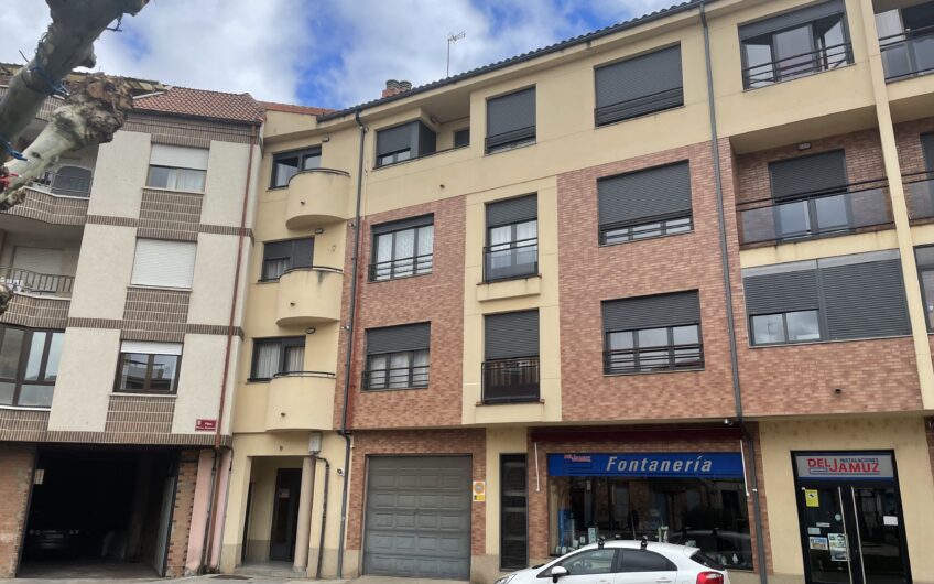 Piso en plaza de las Tierras Bañezanas