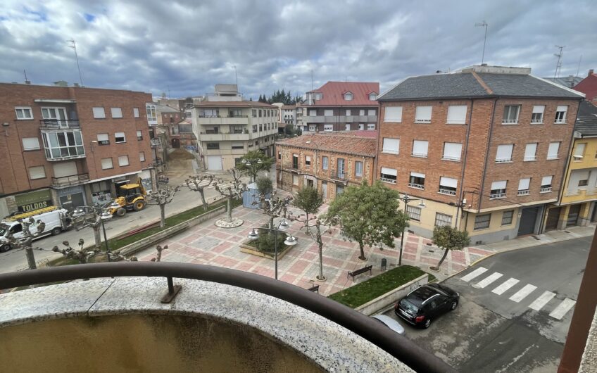 Piso en plaza de las Tierras Bañezanas