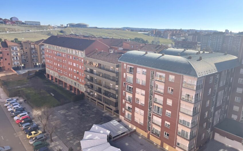 Apartamento en Eras de Renueva, avenida Reyes Leoneses