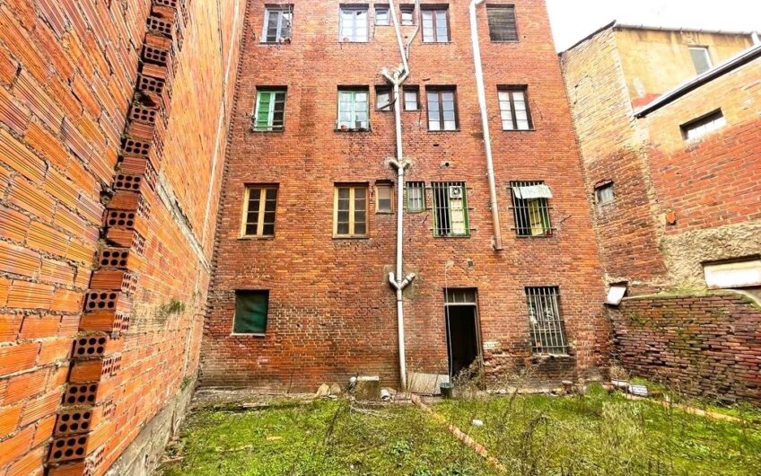 Edificio junto al Parque Quevedo