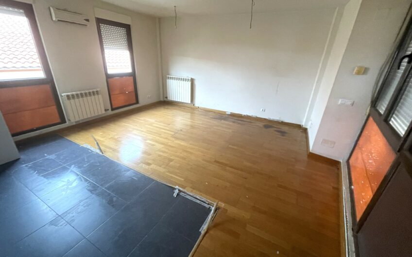 Apartamento-Estudio en Carbajal con ascensor, garaje y trastero