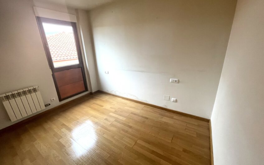 Apartamento-Estudio en Carbajal con ascensor, garaje y trastero
