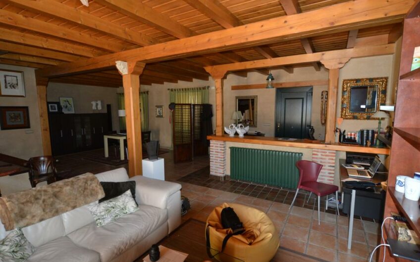 Casa Unifamiliar Singular en la zona de Villasabariego.