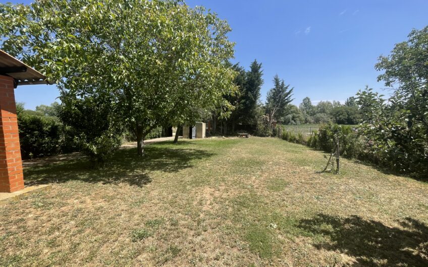Terreno con Refugio y Dos Bodegas