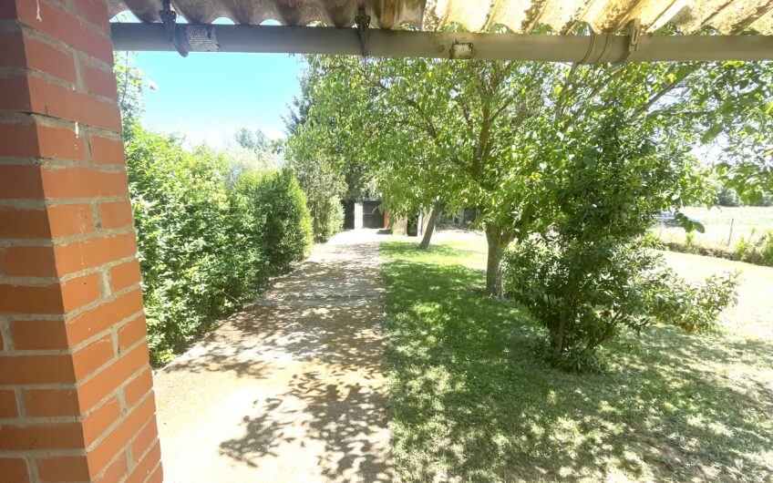 Terreno con Refugio y Dos Bodegas