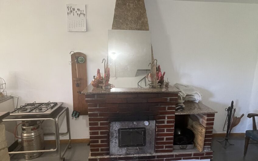 Terreno con Refugio y Dos Bodegas