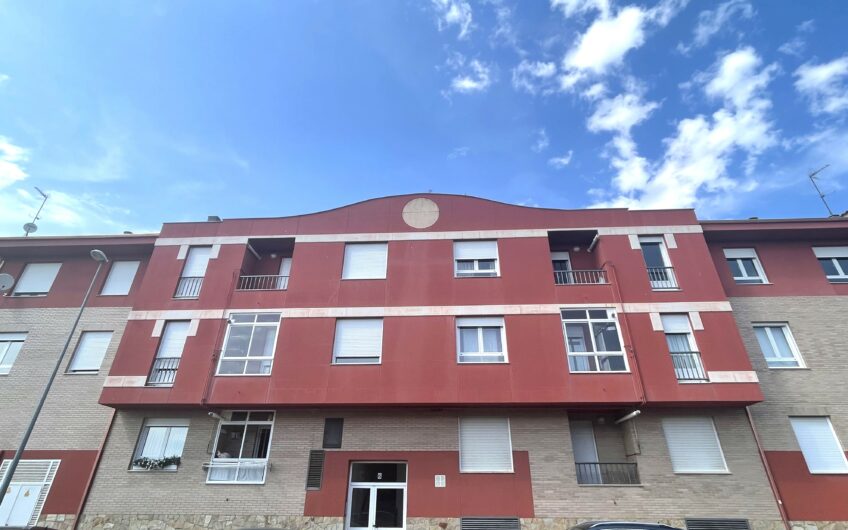 Apartamento con ascensor, garaje y trastero en Villarrodrigo de las Regueras.