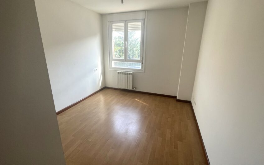 Apartamento con ascensor, garaje y trastero en Villarrodrigo de las Regueras.